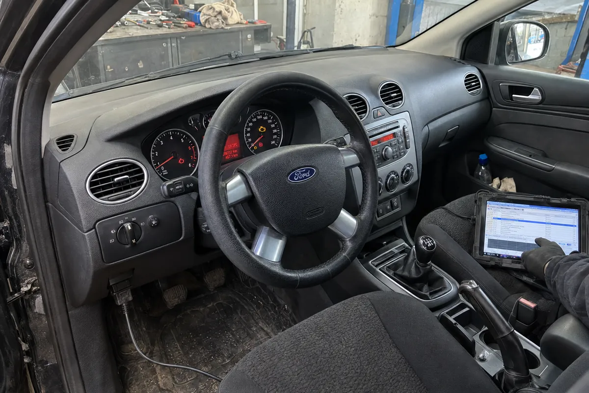 Ilustrație: S-a aprins Check Engine: ce faci și ce nu trebuie să faci